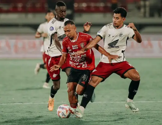 Bali United bungkam PSM makassar dengan skor 2-0